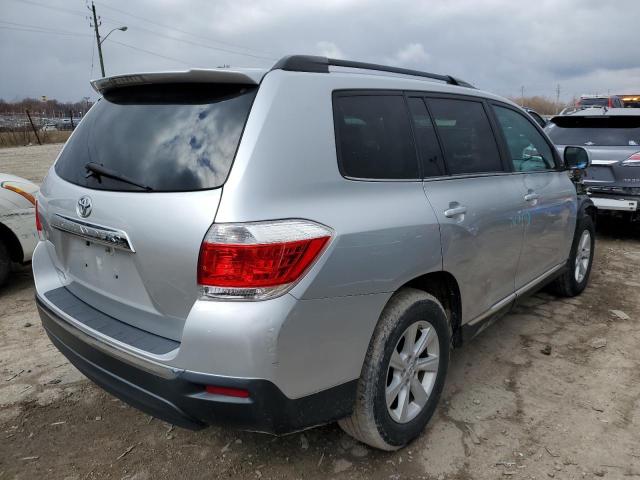5TDZK3EH3CS063970 - 2012 TOYOTA HIGHLANDER BASE Argent photo 3