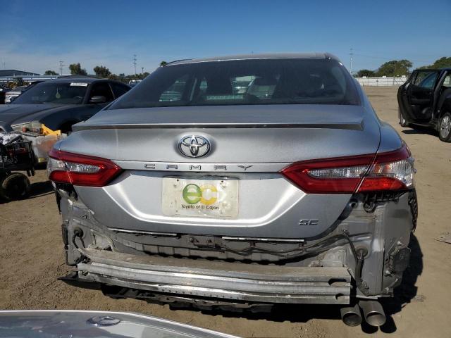 4T1B11HK7JU066441 - 2018 TOYOTA CAMRY L SILVER photo 6