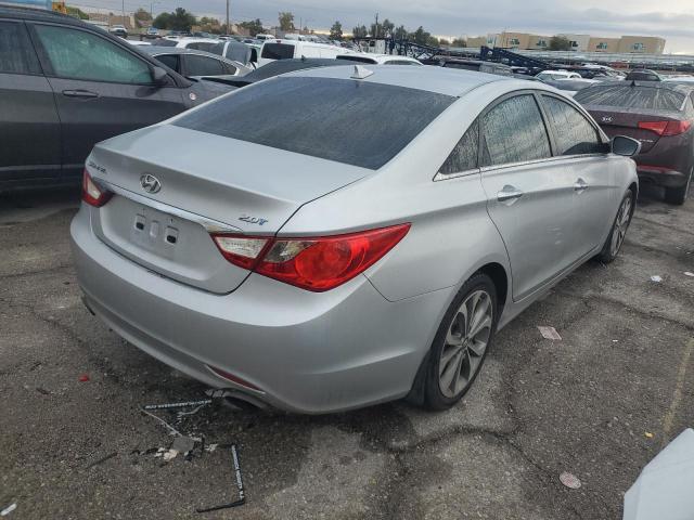 5NPEC4AB6DH745543 - 2013 HYUNDAI SONATA SE SILVER photo 3