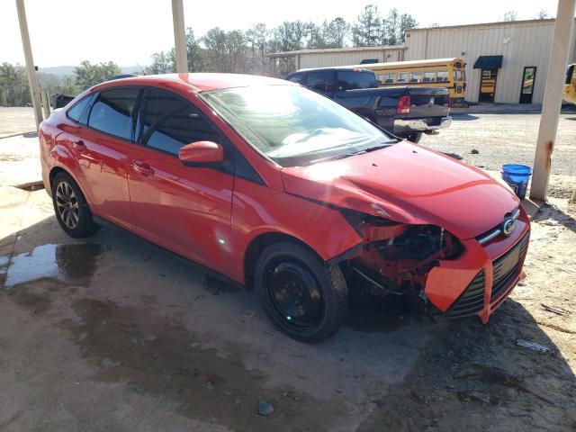 1FAHP3F2XCL342802 - 2012 FORD FOCUS SE RED photo 4