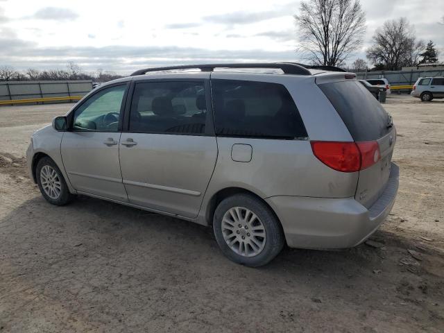 5TDZK22C17S055052 - 2007 TOYOTA SIENNA XLE SILVER photo 2