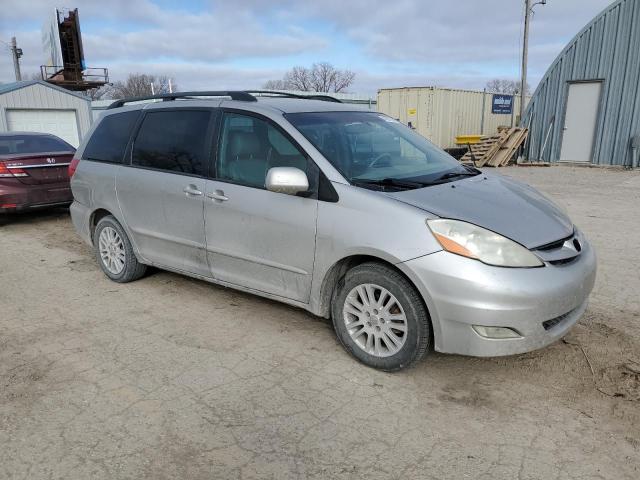 5TDZK22C17S055052 - 2007 TOYOTA SIENNA XLE SILVER photo 4