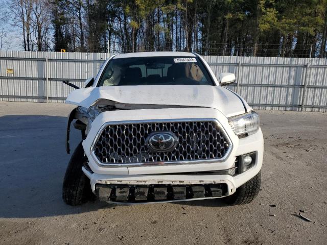 5TFCZ5AN3JX153457 - 2018 TOYOTA TACOMA DOUBLE CAB 白色 照片 5