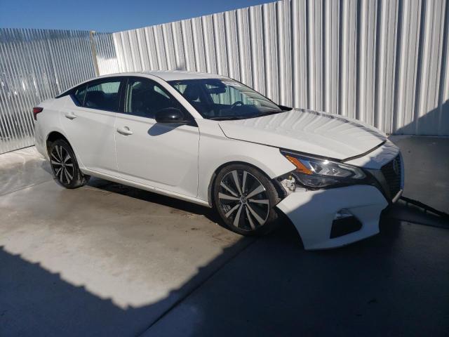 1N4BL4CV6NN305727 - 2022 NISSAN ALTIMA SR WHITE photo 4