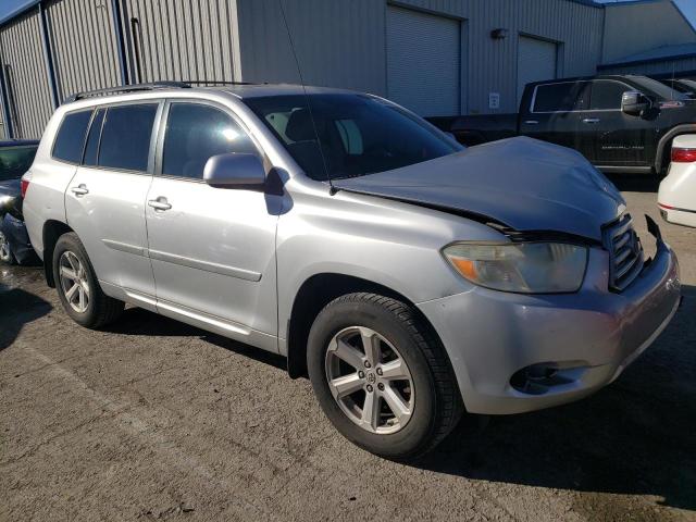 JTEDS41A582053198 - 2008 TOYOTA HIGHLANDER SILVER photo 4