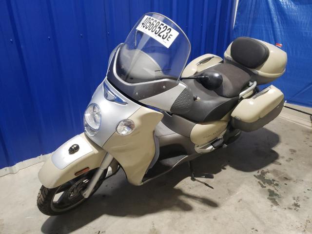 ZD4RTC0034S000041 - 2004 APRILIA SCARABEO 500 CREAM photo 2