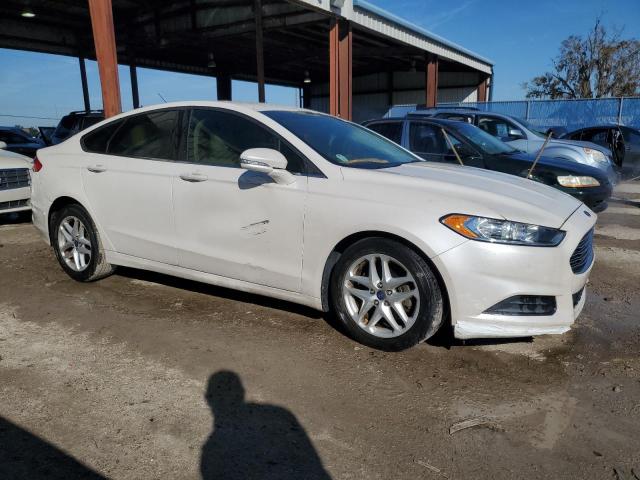 3FA6P0HR0DR277705 - 2013 FORD FUSION SE WHITE photo 4