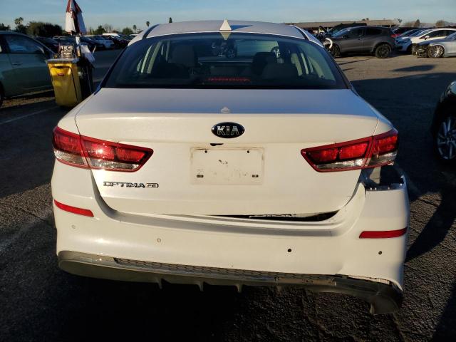 5XXGT4L3XKG323184 - 2019 KIA OPTIMA LX WHITE photo 6