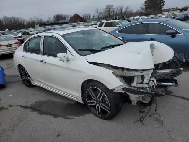 1HGCR3F99GA022952 - 2016 HONDA ACCORD TOURING WHITE photo 4