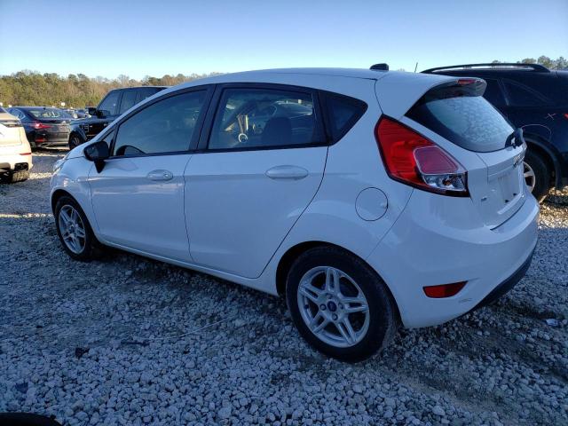 3FADP4EJ3HM132335 - 2017 FORD FIESTA SE WHITE photo 2