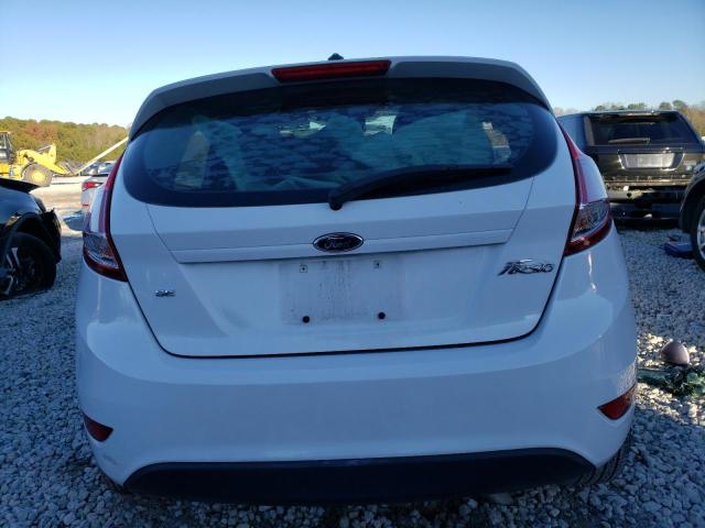 3FADP4EJ3HM132335 - 2017 FORD FIESTA SE WHITE photo 6