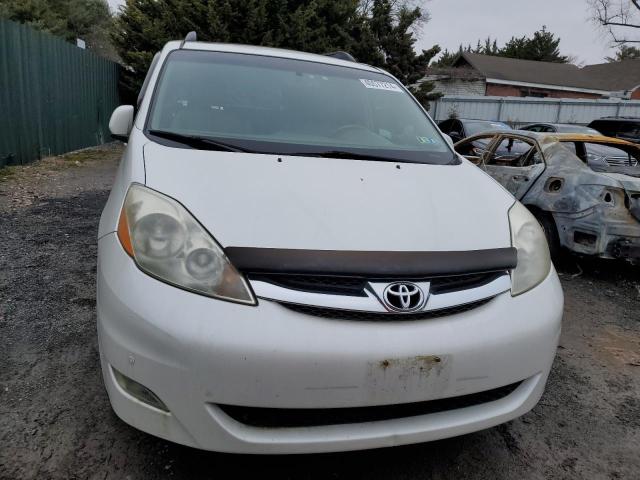 5TDBK22C69S027154 - 2009 TOYOTA SIENNA XLE WHITE photo 5