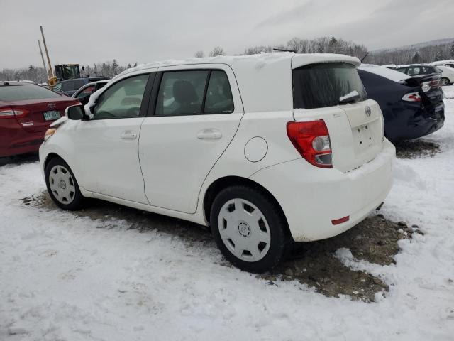 JTKKU4B40C1022186 - 2012 TOYOTA SCION XD WHITE photo 2