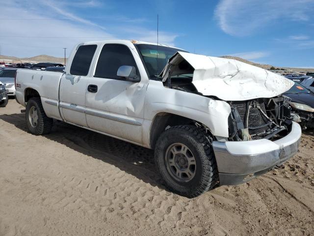 2GTEK19T321166894 - 2002 GMC NEW SIERRA K1500 WHITE photo 4