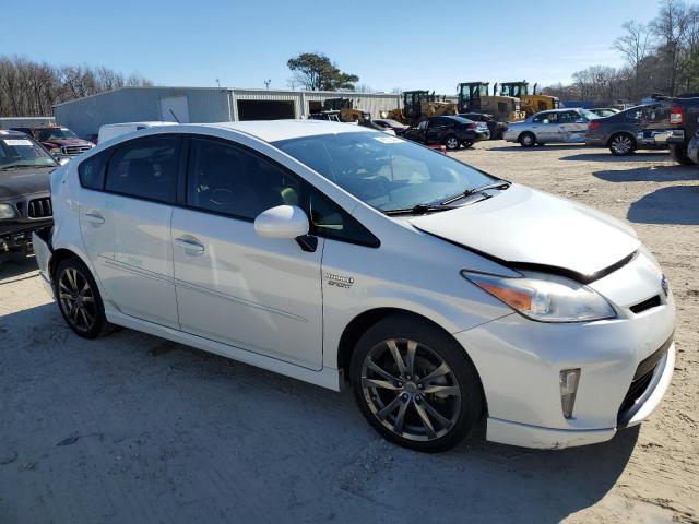 JTDKN3DU8D1635900 - 2013 TOYOTA PRIUS WHITE photo 4