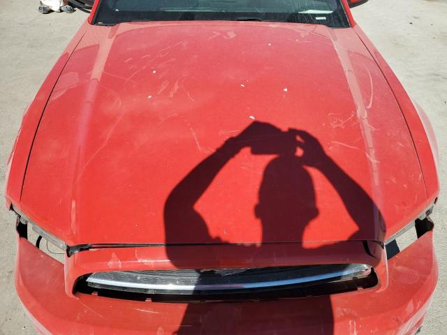 1ZVBP8AM2D5204759 - 2013 FORD MUSTANG RED photo 11