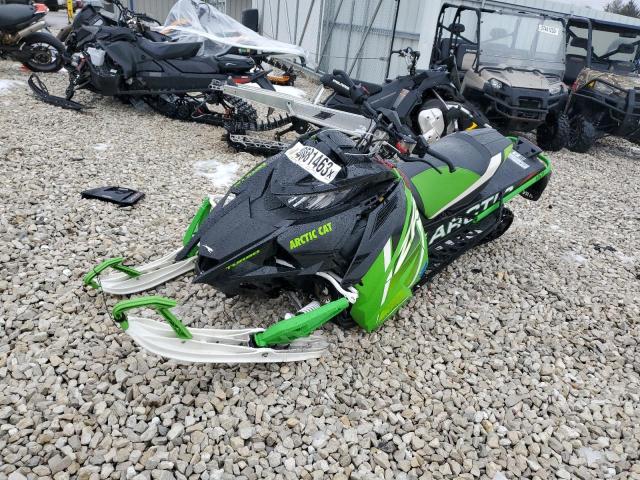 4UF17SNW2HT113492 - 2017 ARCTIC CAT ARTIC CAT Зелений фото 2