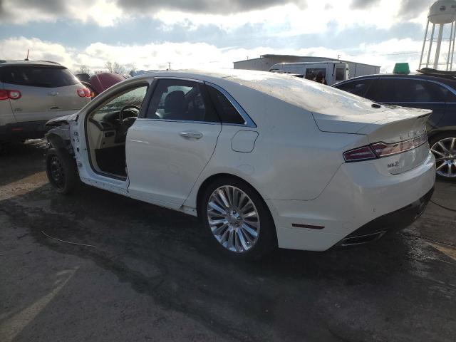 3LN6L2G95DR803776 - 2013 LINCOLN MKZ WHITE photo 2