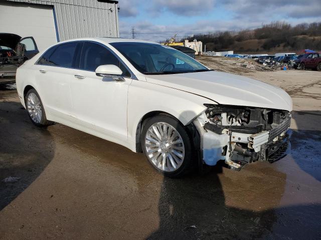 3LN6L2G95DR803776 - 2013 LINCOLN MKZ WHITE photo 4