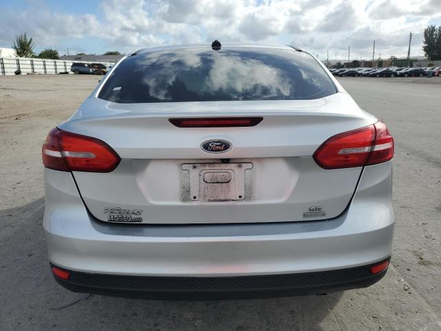 1FADP3FE8JL201586 - 2018 FORD FOCUS SE SILVER photo 6