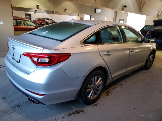 5NPE24AF5FH241591 - 2015 HYUNDAI SONATA SE SILVER photo 3