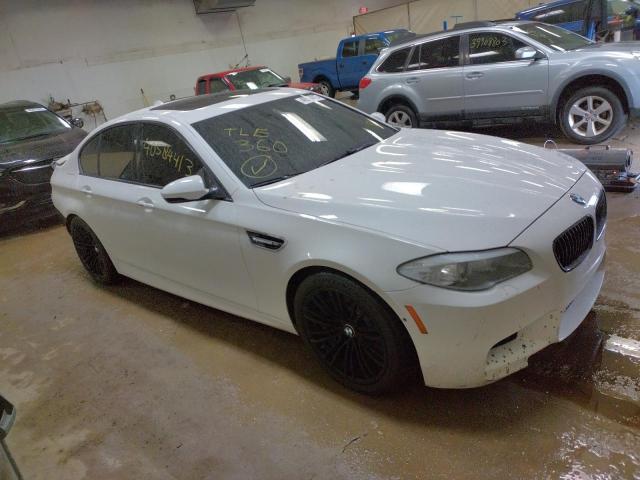 WBSFV9C58DC773156 - 2013 BMW M5 WHITE photo 4