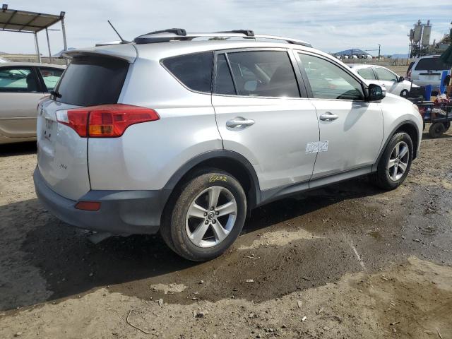 2T3WFREVXFW197376 - 2015 TOYOTA RAV4 XLE SILVER photo 3