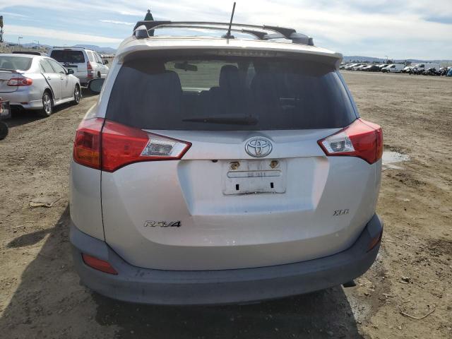 2T3WFREVXFW197376 - 2015 TOYOTA RAV4 XLE SILVER photo 6