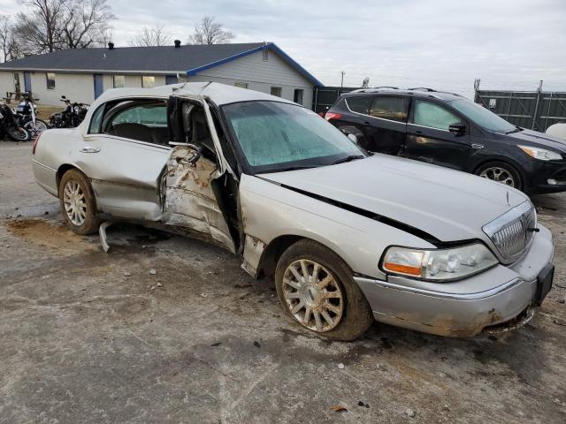 1LNHM81V27Y638192 - 2007 LINCOLN TOWN CAR SIGNATURE SILVER photo 4