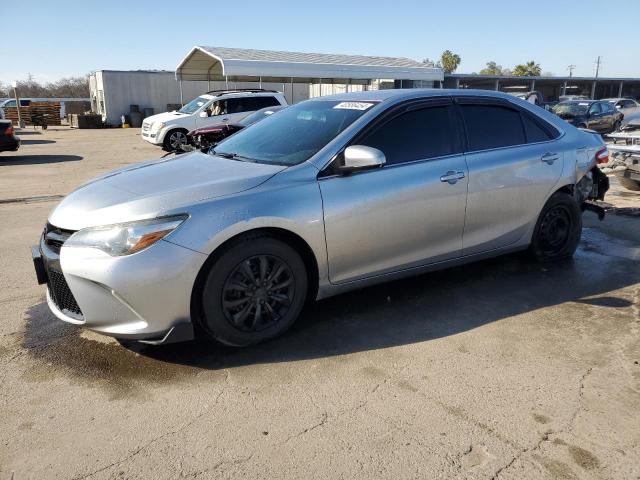 4T1BF1FK8FU006292 - 2015 TOYOTA CAMRY LE SILVER photo 1