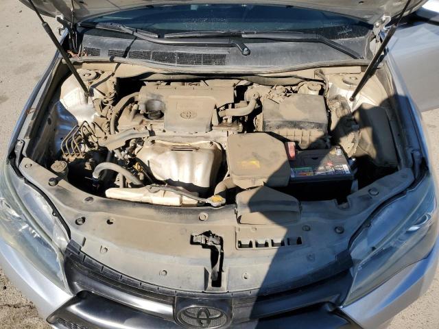 4T1BF1FK8FU006292 - 2015 TOYOTA CAMRY LE SILVER photo 11