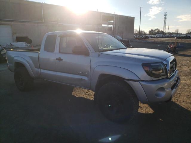 5TEUU42N95Z052420 - 2005 TOYOTA TACOMA ACCESS CAB ნაცრისფერი ფოტო 4