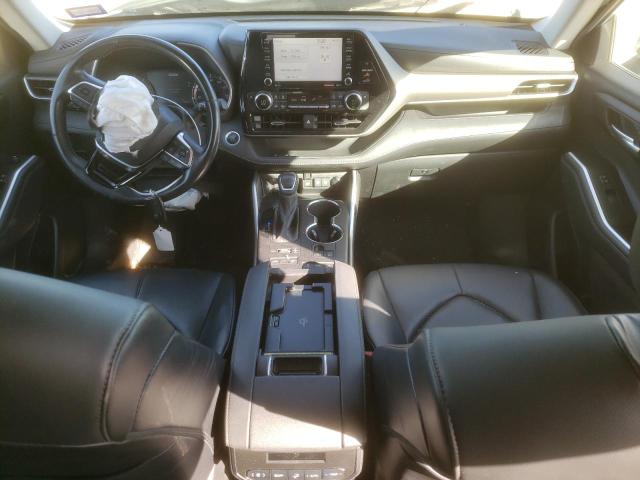 5TDGZRBH1MS524224 - 2021 TOYOTA HIGHLANDER XLE SILVER photo 8