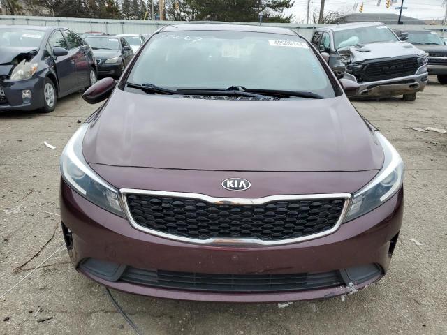 3KPFK4A72HE064258 - 2017 KIA FORTE LX MAROON photo 5