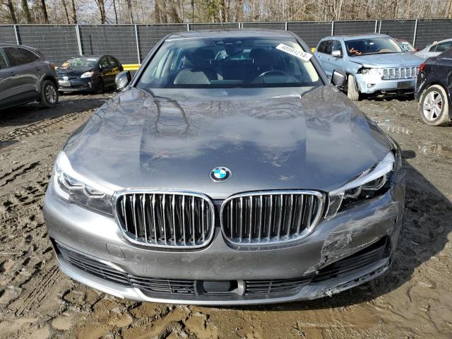 WBA7E2C56JB216327 - 2018 BMW 740 I GRAY photo 5