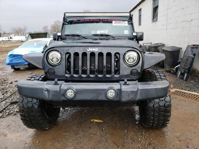 1C4HJWDG2HL561112 - 2017 JEEP WRANGLER U SPORT შავი ფოტო 5