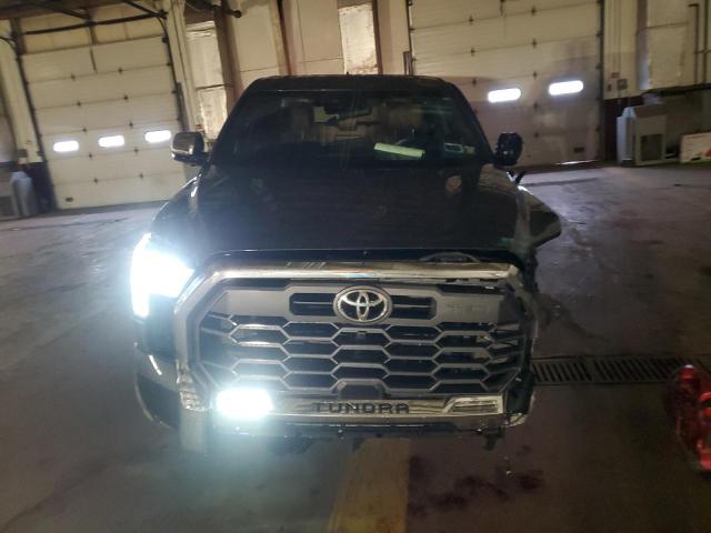 5TFMA5DB6PX117400 - 2023 TOYOTA TUNDRA CREWMAX PLATINUM გრაფიტი ფოტო 5