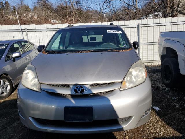 5TDZK23C99S254996 - 2009 TOYOTA SIENNA CE SILVER photo 5