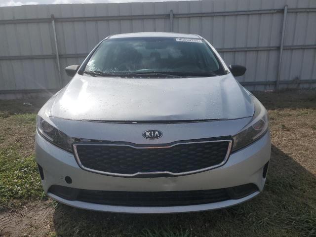 KNAFK5A83H5685807 - 2017 KIA FORTE LX SILVER photo 5