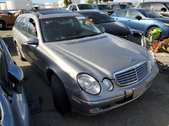 WDBUH65J64A472569 - 2004 MERCEDES-BENZ E 320 SILVER photo 4