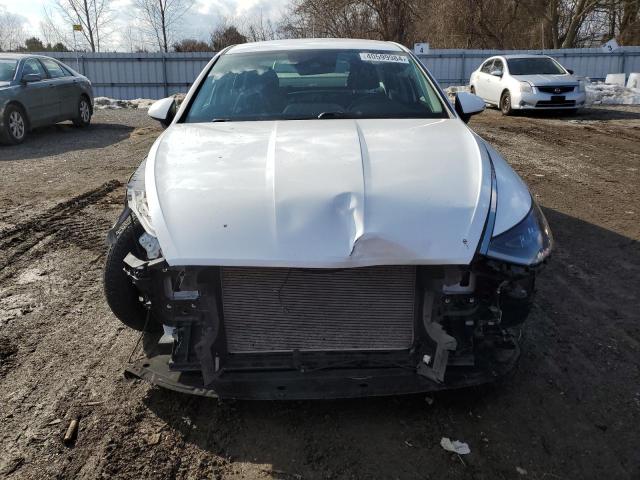 5NPEG4JA6MH127523 - 2021 HYUNDAI SONATA SE WHITE photo 5