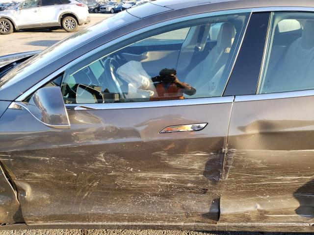 5YJSA1E25GF129384 - 2016 TESLA MODEL S Թուխ լուսանկար 7