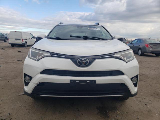 JTMRFREV3HJ713351 - 2017 TOYOTA RAV4 XLE WHITE photo 5