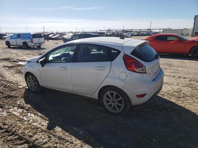 3FADP4EJ5KM137527 - 2019 FORD FIESTA SE WHITE photo 2