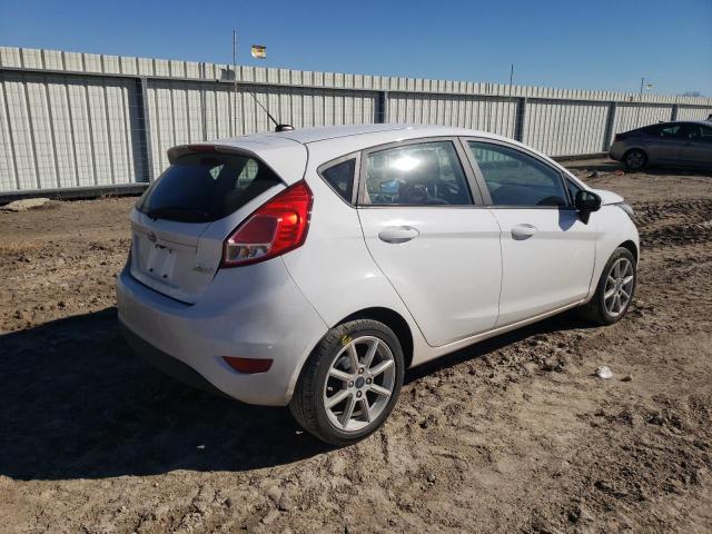 3FADP4EJ5KM137527 - 2019 FORD FIESTA SE WHITE photo 3