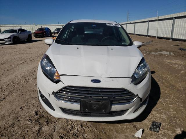 3FADP4EJ5KM137527 - 2019 FORD FIESTA SE WHITE photo 5