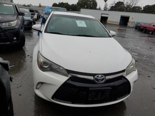 4T1BF1FK7GU554804 - 2016 TOYOTA CAMRY LE WHITE photo 5