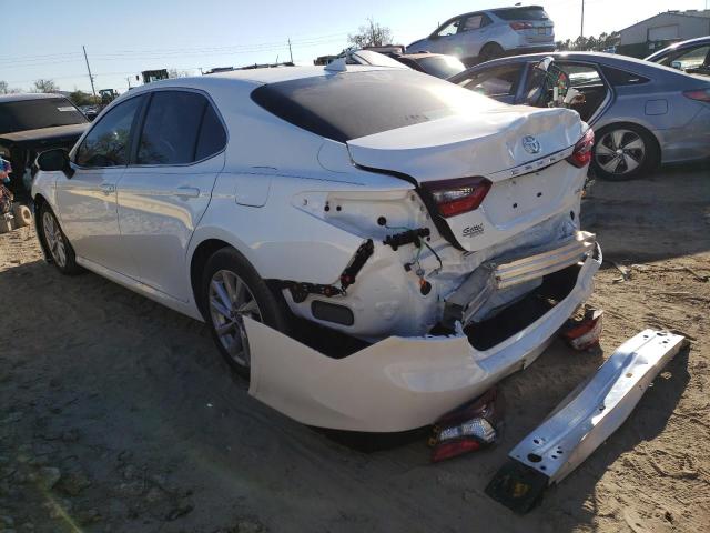 4T1C11AK4PU831869 - 2023 TOYOTA CAMRY LE WHITE photo 2