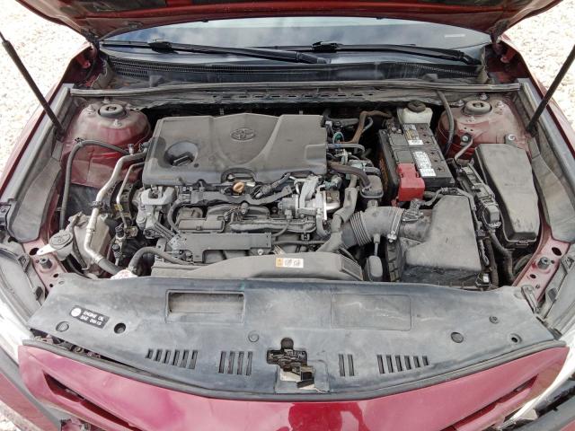 4T1B11HK3JU597765 - 2018 TOYOTA CAMRY L RED photo 11