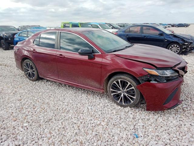 4T1B11HK3JU597765 - 2018 TOYOTA CAMRY L RED photo 4